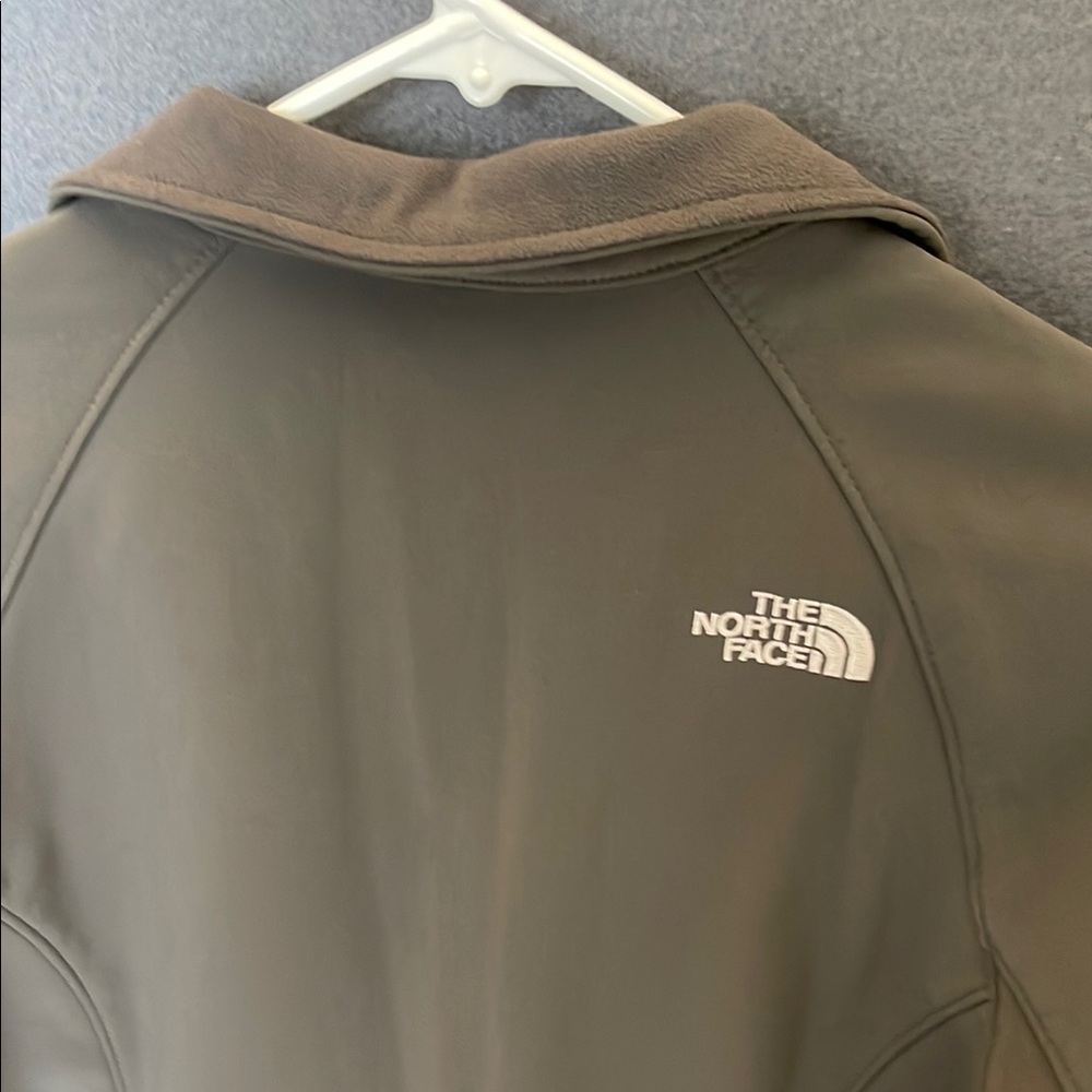 The North Face Women's Dark Gray Ski Jacket - Picture 6 of 7